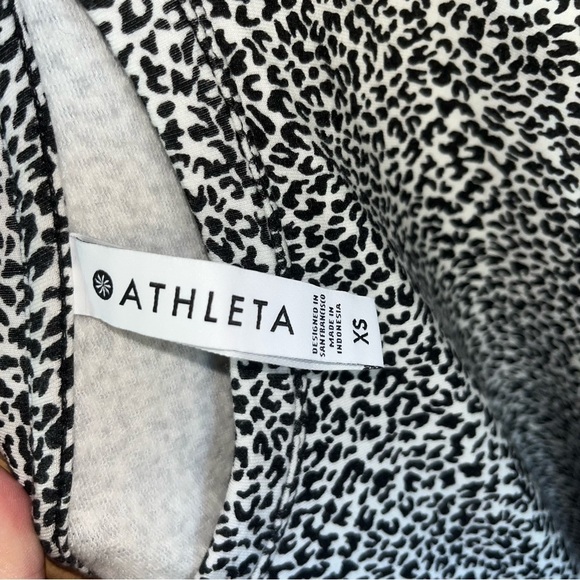 Athleta Micro Cheetah Black/ Seasalt Balance Pullover Sweatshirt XS - Picture 6 of 6